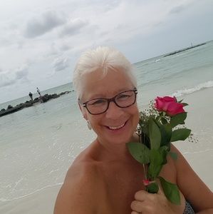 Meet your Posher, Joan